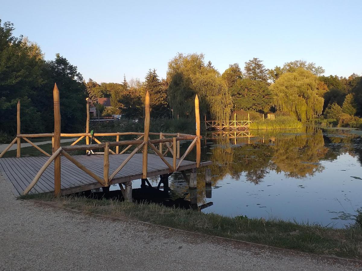 Galeria Villa Veszprém Exteriör bild